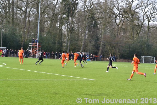 Jeugdspelers ADO Den Haag oefenen met Oranje onder 15 Jaar