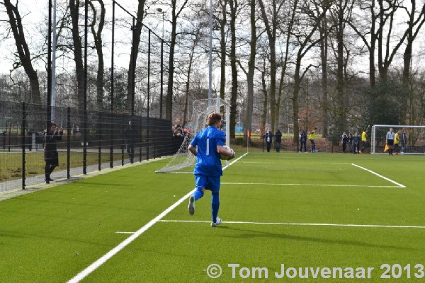 Jeugdspelers ADO Den Haag oefenen met Oranje onder 15 Jaar