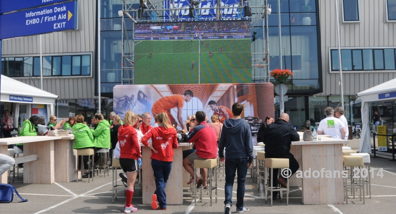 Sfeerimpressie eerste  wedstrijddagen RABO WK Hockey in Kyocera Stadion