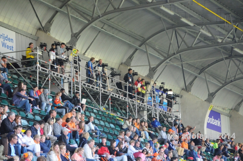 Sfeerimpressie eerste  wedstrijddagen RABO WK Hockey in Kyocera Stadion