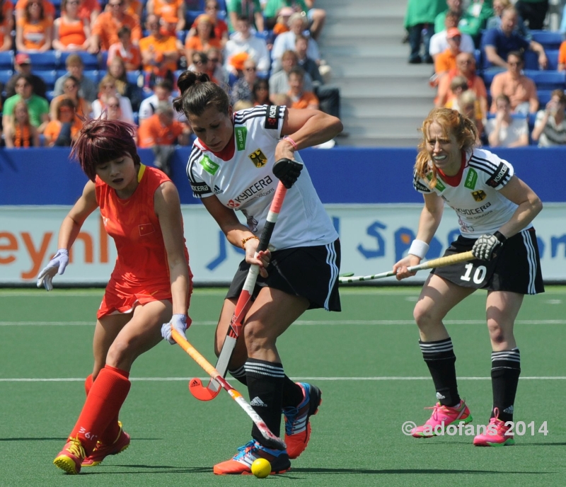 Sfeerimpressie eerste  wedstrijddagen RABO WK Hockey in Kyocera Stadion