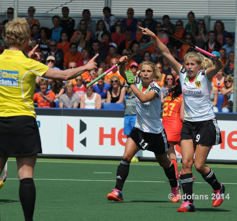 Sfeerimpressie eerste  wedstrijddagen RABO WK Hockey in Kyocera Stadion