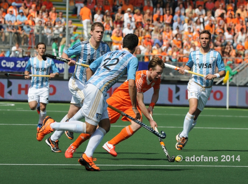 Sfeerimpressie eerste  wedstrijddagen RABO WK Hockey in Kyocera Stadion