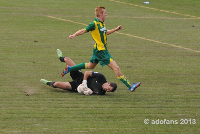 EREDIVIsie wedstrijd ADO Den Haag -Vitesse Arnhem 2 oktober 2013 