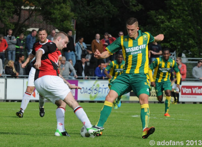 ADo Den Haag wint met 0-10 van laakkwartier