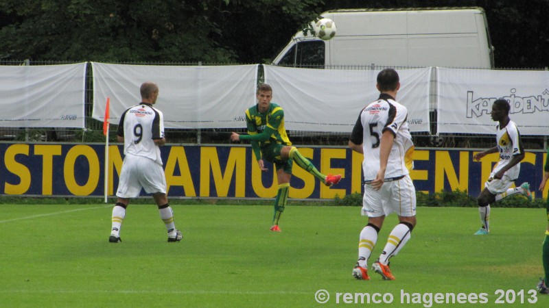 Foto's oefenwedstrijd Beloften ADO Den Haag - Beloften NAC Breda