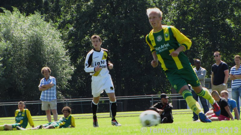 oefenwedstrijd ADO Den Haag A1 - NAC A1  Nikita Kovalonoks