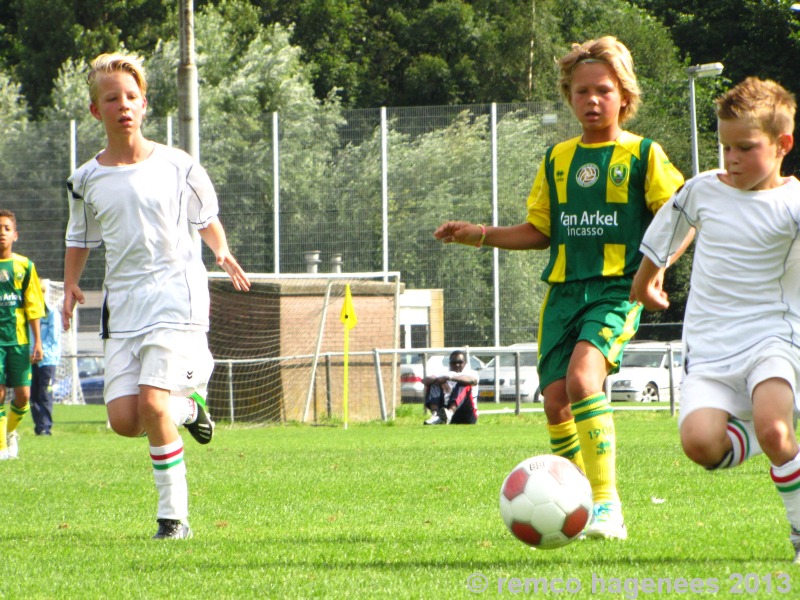 Foto's Jeugdwedstrijden ADO Den Haag  