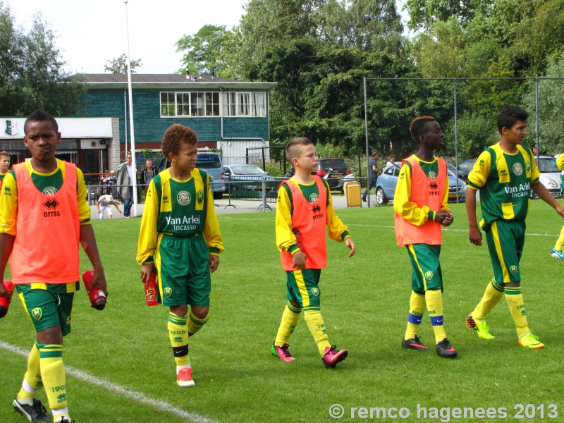 Jeugd ADO Den Haag 31-8-2013 tegen HVV en NEC/OSS