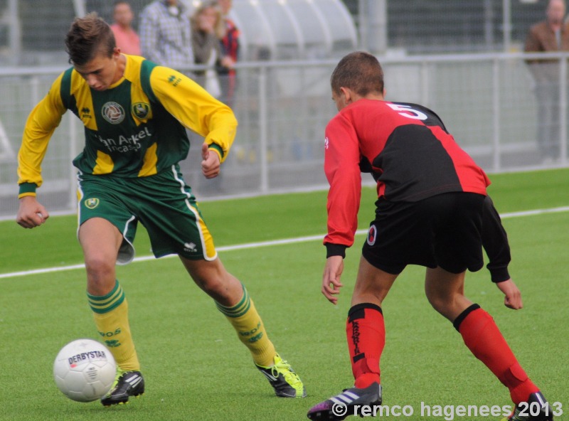 foto's oefenwedstrijd ADO Den Haag B1- Laakkwartier B1 