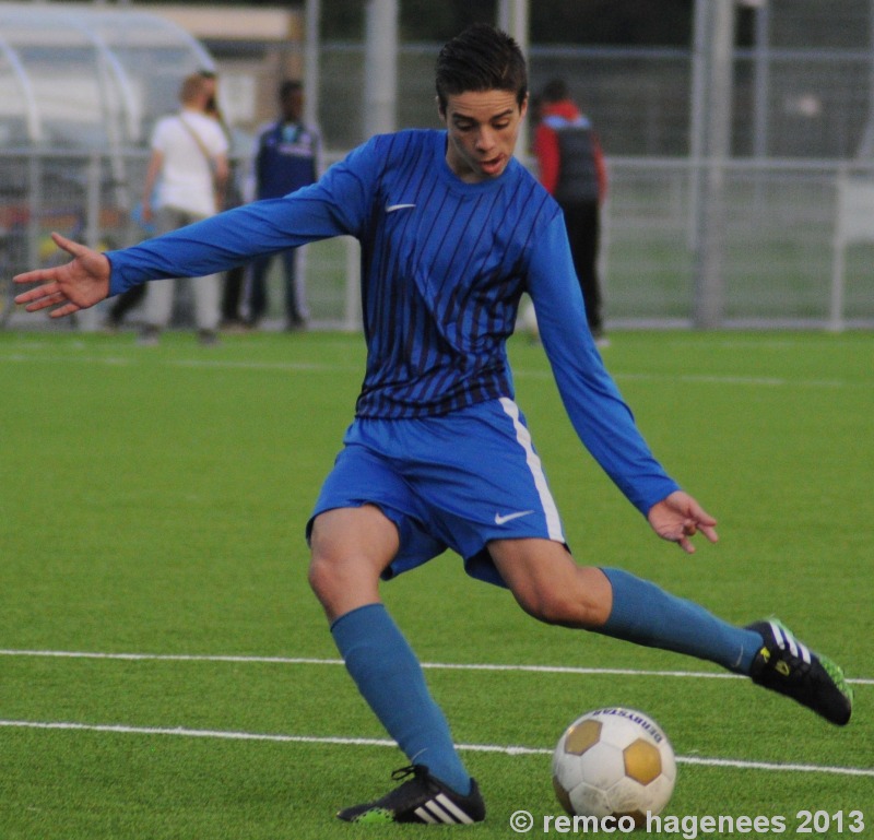 foto's oefenwedstrijd ADO Den Haag B1- Laakkwartier B1 