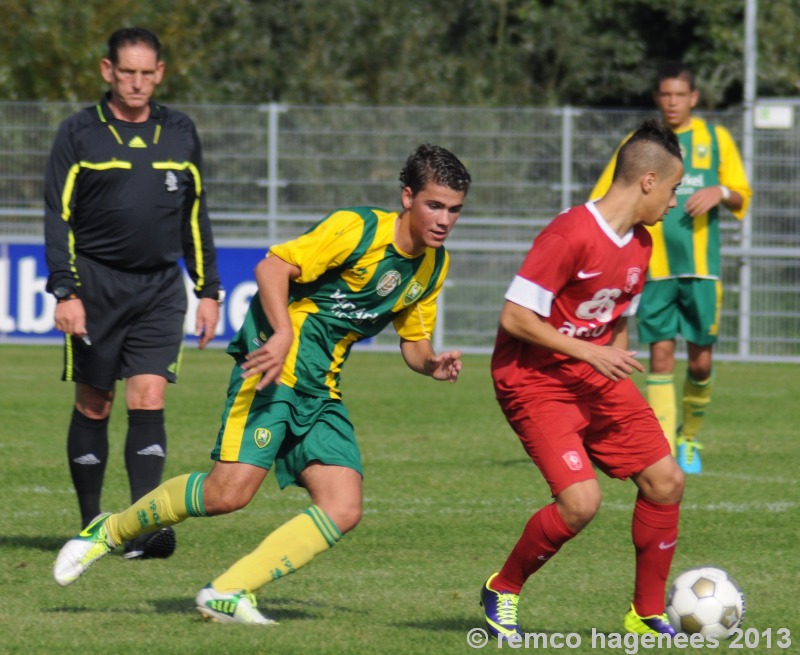 Foto;s Jeugdwedstrijden ADO Den Haag  28 september 2013