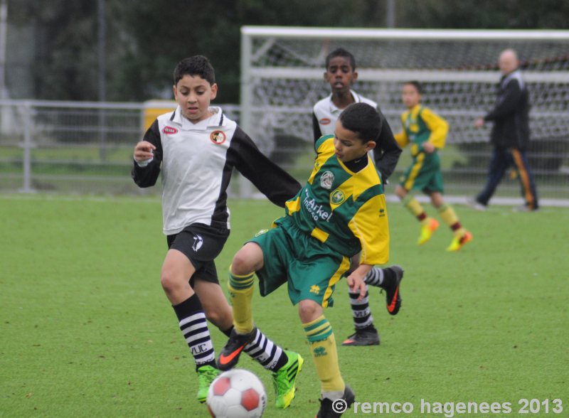 Foto's ADO Den Haag jeugdopleiding zaterdag 2 november