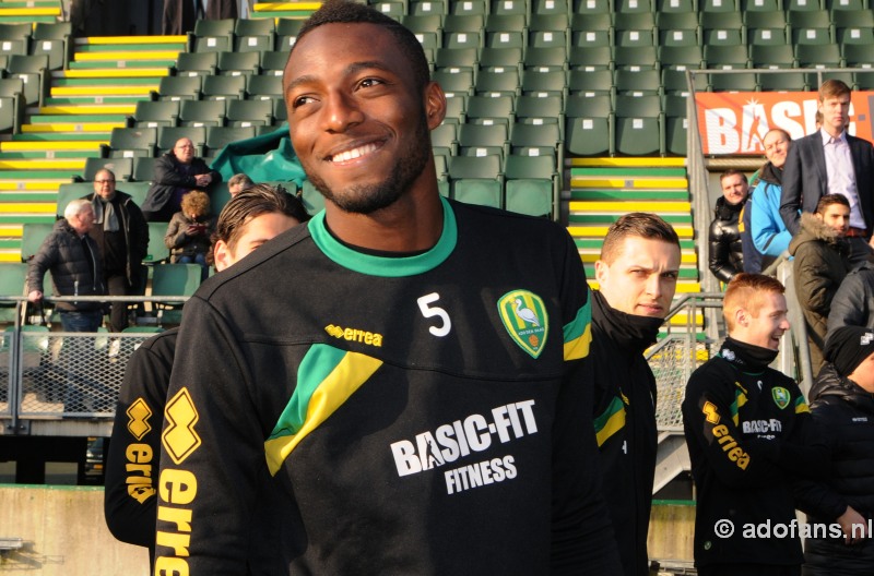  ADO Den Haag ontvangt kampioen Wilfried Kanon met erehaag