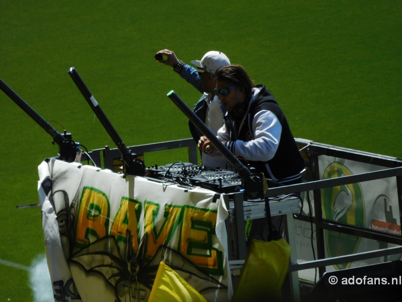 Sfeer foto ADO Den Haag PSV 17-mei 2015