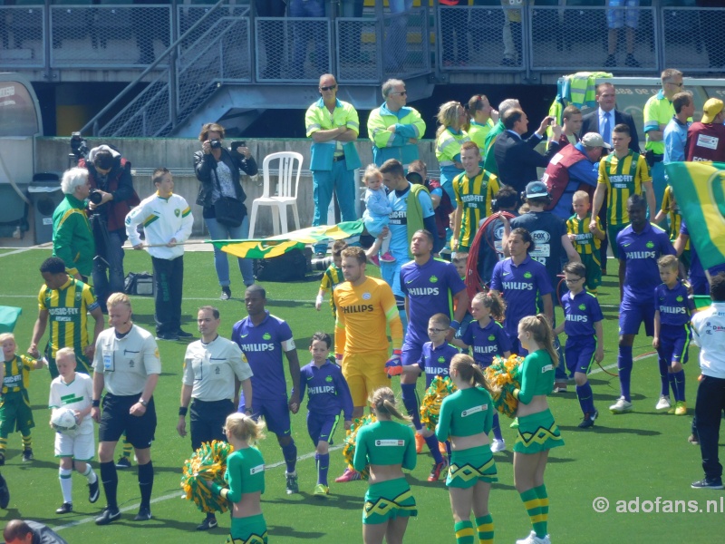 Sfeer foto ADO Den Haag PSV 17-mei 2015