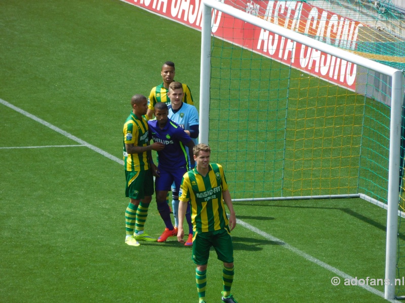 Sfeer foto ADO Den Haag PSV 17-mei 2015