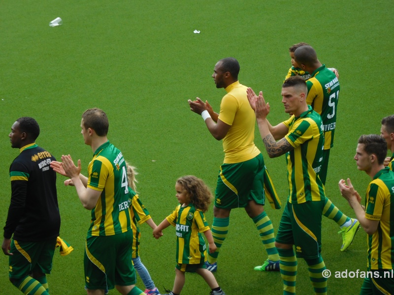 Sfeer foto ADO Den Haag PSV 17-mei 2015