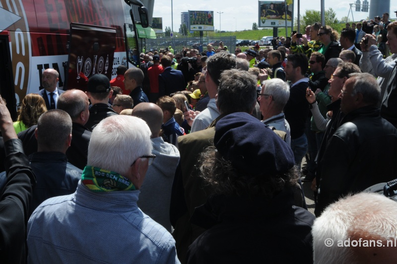 Sfeer foto ADO Den Haag PSV 17-mei 2015