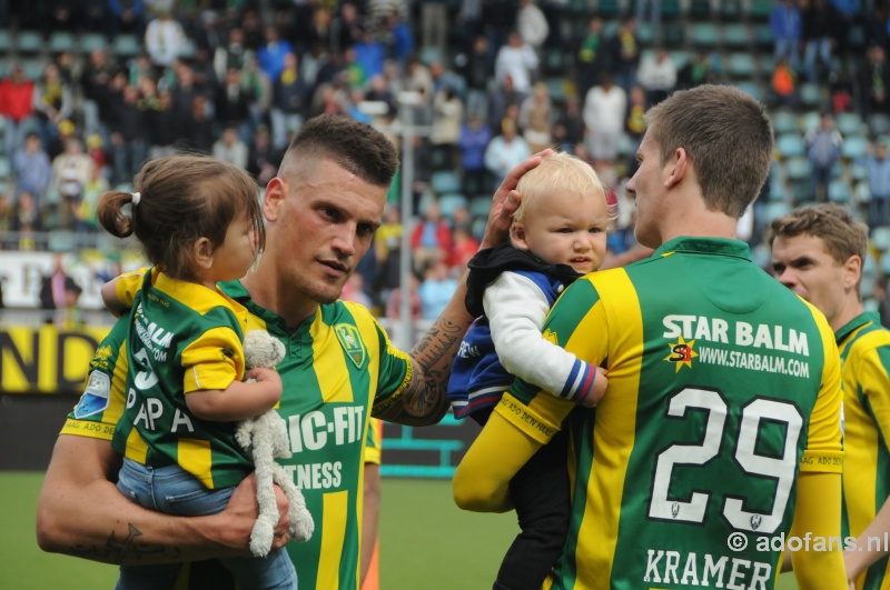 Sfeer foto ADO Den Haag PSV 17-mei 2015