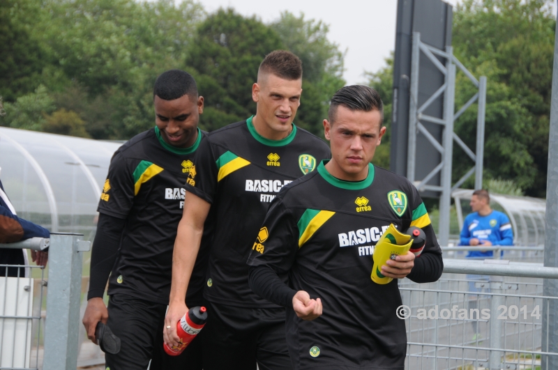 foto's 1e training ADO Den Haag seizoen 2014-2015