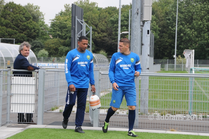 foto's 1e training ADO Den Haag seizoen 2014-2015