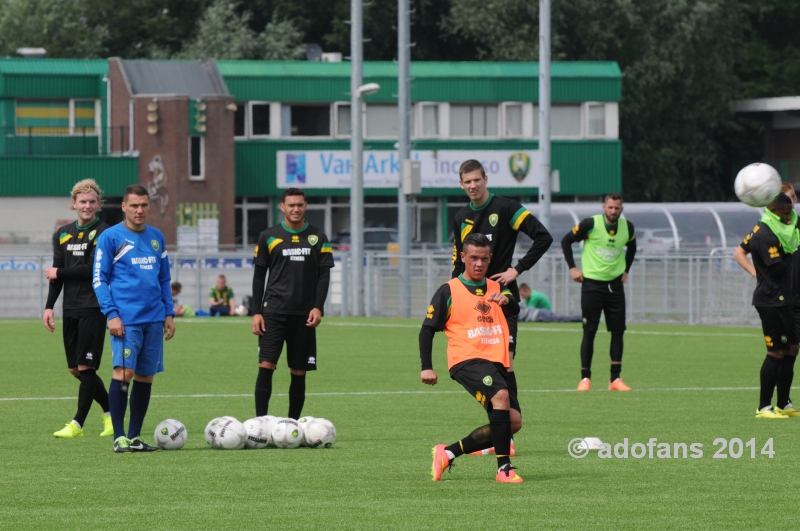 foto's 1e training ADO Den Haag seizoen 2014-2015