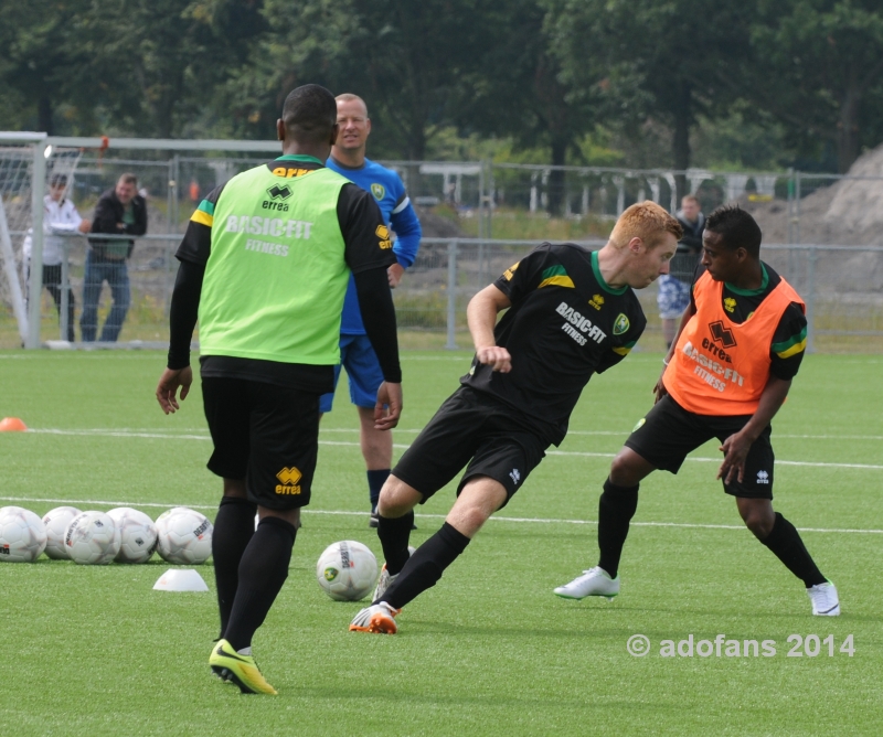 foto's 1e training ADO Den Haag seizoen 2014-2015