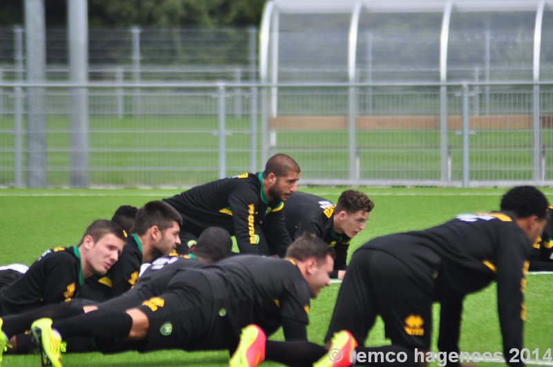 foto's 1e training ADO Den Haag seizoen 2014-2015