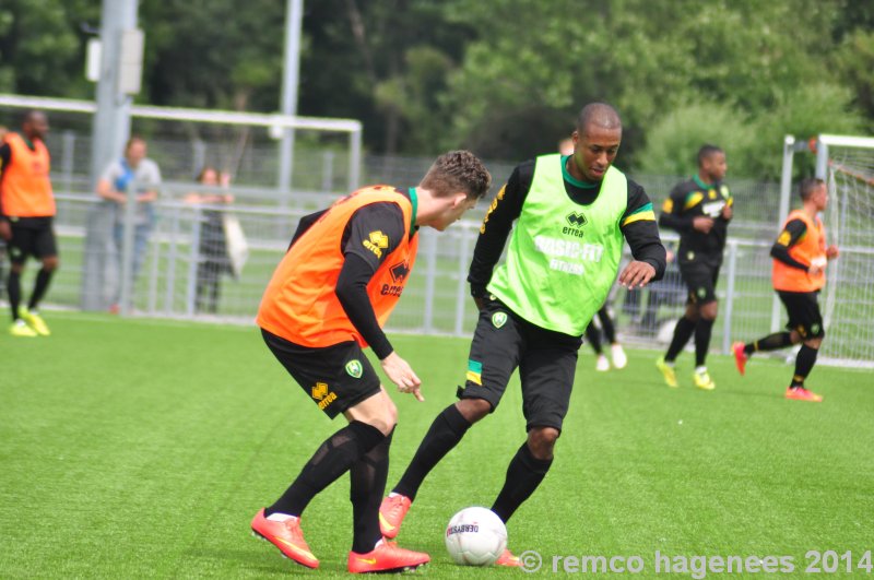 foto's 1e training ADO Den Haag seizoen 2014-2015