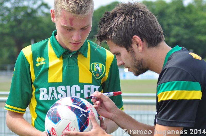 foto's 1e training ADO Den Haag seizoen 2014-2015