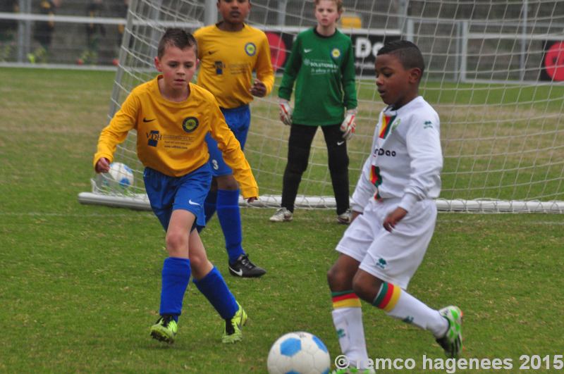 ADO Den Haag Jeugdopleidingen tegen VVV/Helmond DHC 