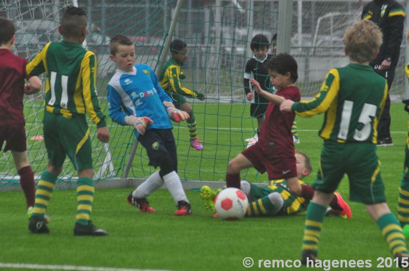 ADO Den Haag Jeugdopleidingen tegen VVV/Helmond DHC 