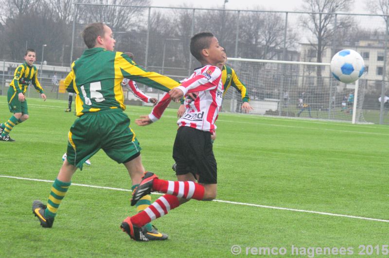 ADO Den Haag Jeugdopleidingen tegen VVV/Helmond DHC 