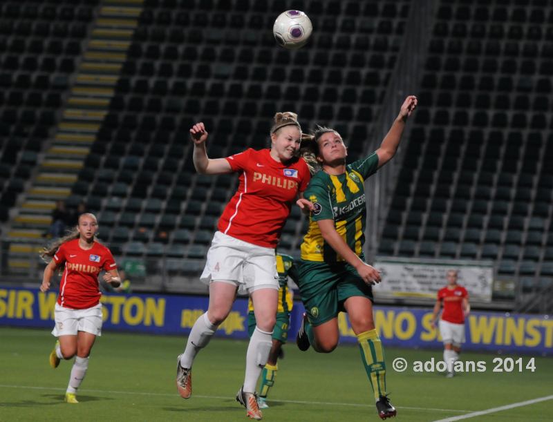 Vrouwenvoetbal: Foto's ADO Den Haag - PSV/FC Eindhoven
