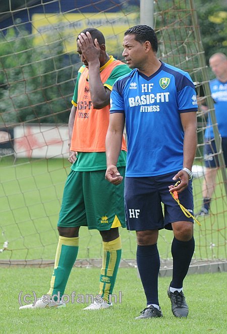 ADO Den Haag trainer Henk Fraser: "We moeten geleidelijk groeien"