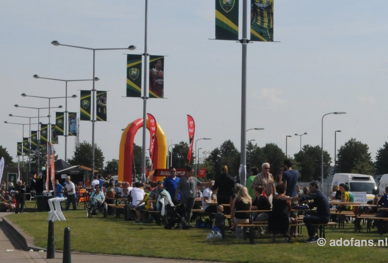 Foto's Open Dag  ADO Den Haag 2015-2016