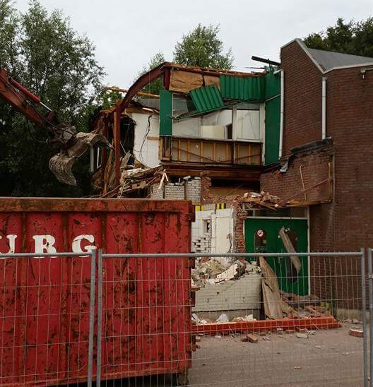 Jeugd complex de aftrap sloop en nieuwbouw