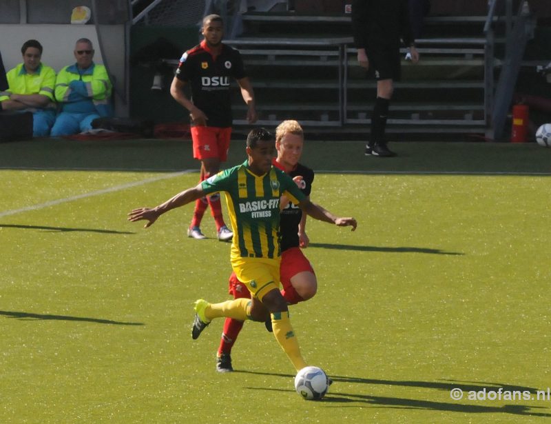 Verslag en foto`s: Puntverlies na drie keer voorsprong: ADO - Excelsior 3-3