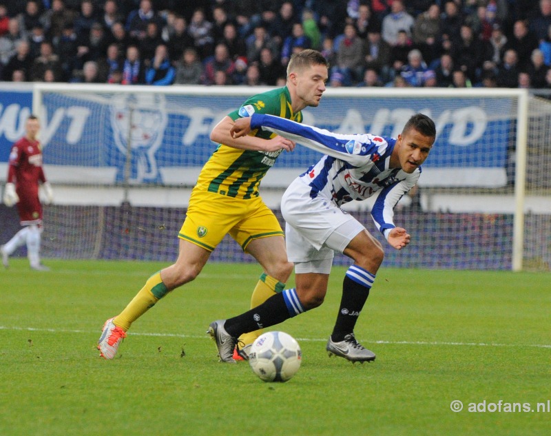 ado den Haag  wint met 4-0 van sc heerenveen