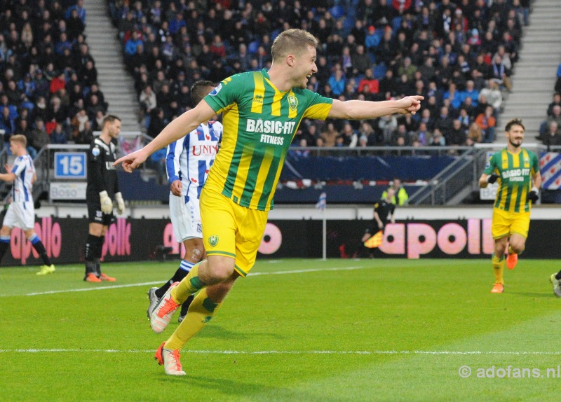 ado den Haag  wint met 4-0 van sc heerenveen