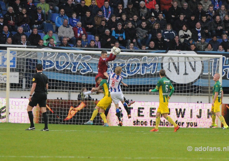 ado den Haag  wint met 4-0 van sc heerenveen