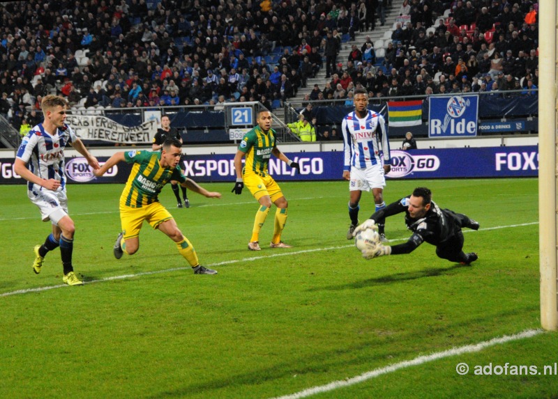 ado den Haag  wint met 4-0 van sc heerenveen