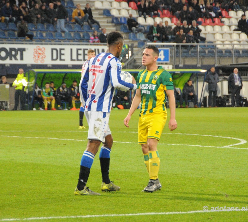 ado den Haag  wint met 4-0 van sc heerenveen