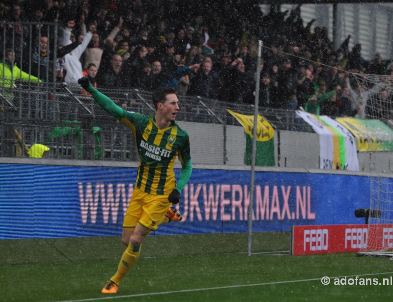 Dennis van der Heijden ado den haag  wint van exceslior