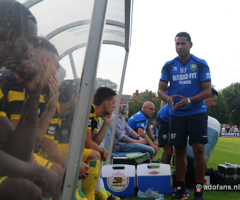 ADO Den Haag maakt "Korte" metten met Laakkwartier Henk Fraser