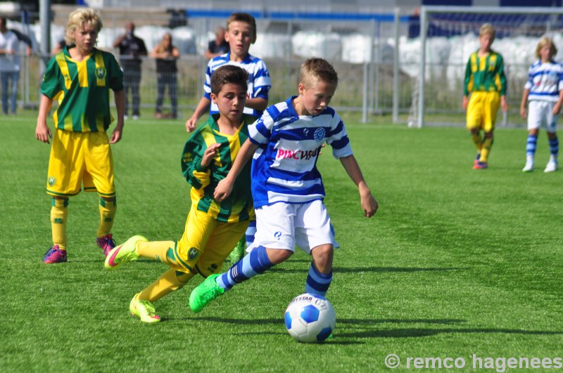 Jeugd wedstrijden ADO Den Haag , De Graafschap, Vitesse, Emmen NAC