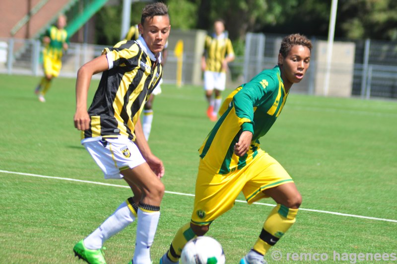 Jeugd wedstrijden ADO Den Haag , De Graafschap, Vitesse, Emmen NAC