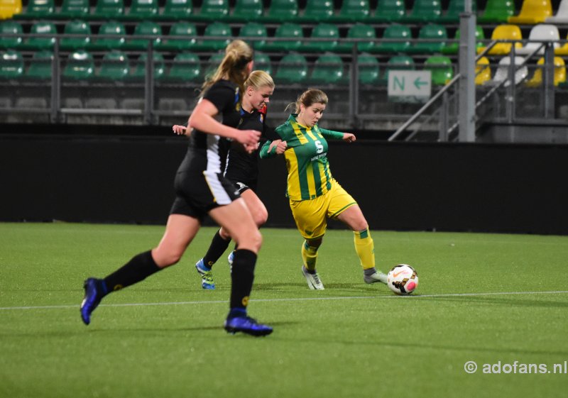 Vrouwenvoetbal: ADO Den Haag wint ruim van Telstar