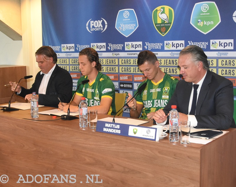 ADO Den Haag  Tomas Necid en Giovanni Troupee